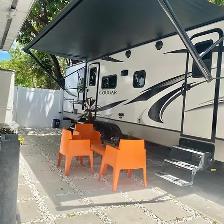 Luxury Riverside Rv Hotel